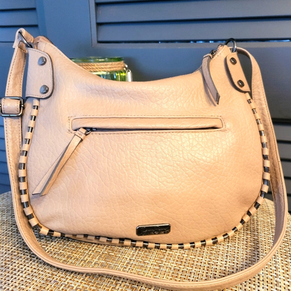 ☀️Jessica Simpson Cream Shoulder Bag with Gold Studs and Textured Finish
